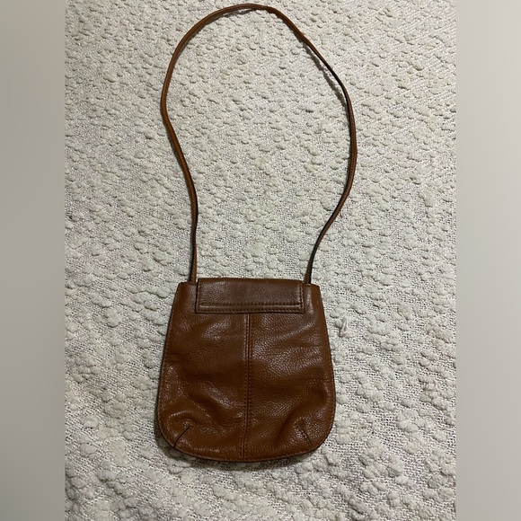 Fossil Pebbled Leather Brown Crossbody Bag With Beaded Flowers. - Picture 3 of 6